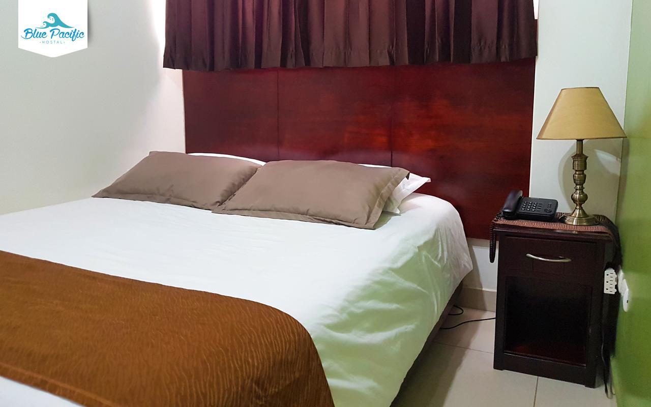Hostal Blue Pacific Manta Eksteriør billede
