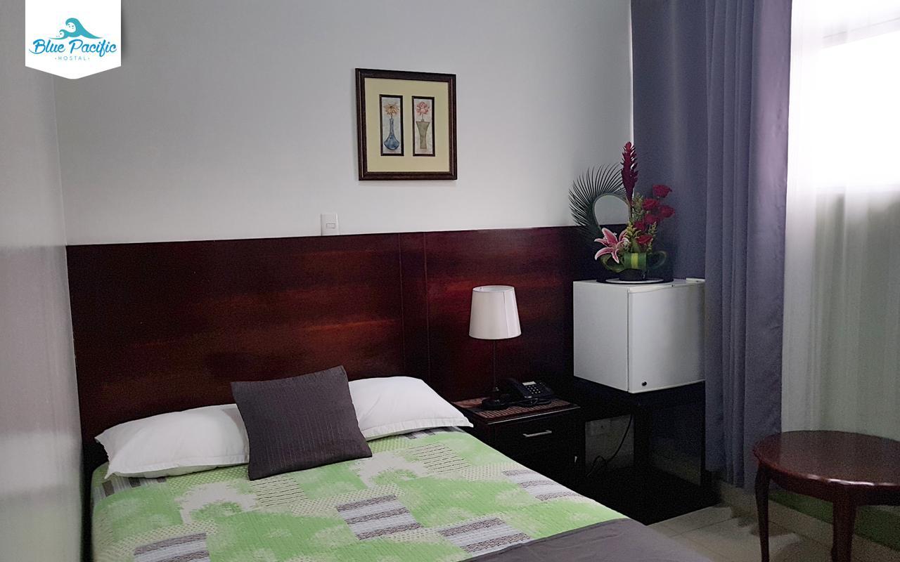 Hostal Blue Pacific Manta Eksteriør billede