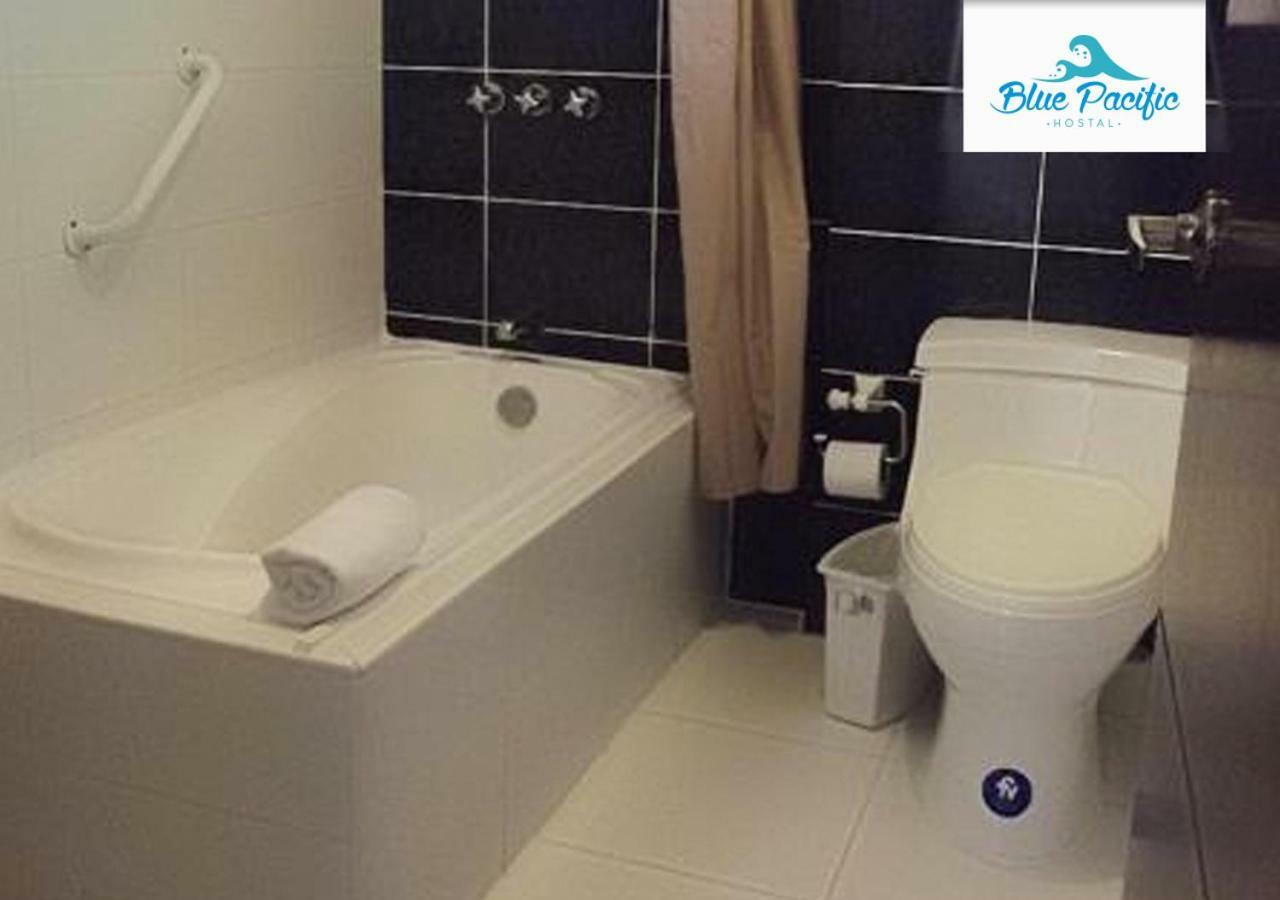 Hostal Blue Pacific Manta Eksteriør billede